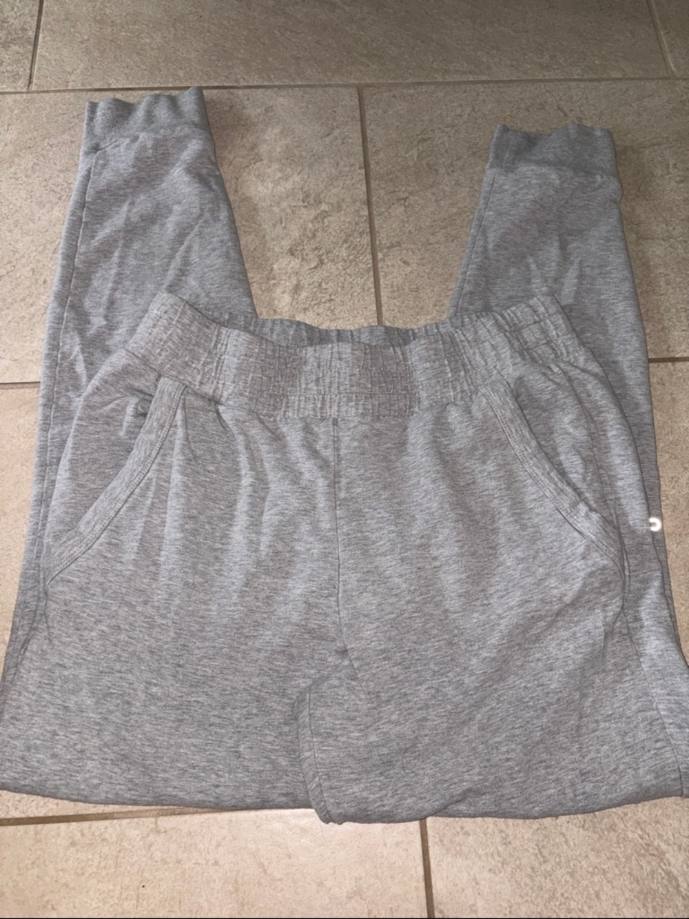 ALO Yoga Heather Gray Sweatpant Joggers - Picture 3 of 5